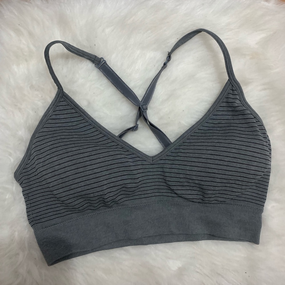 Secret treasures | 2 sports bras